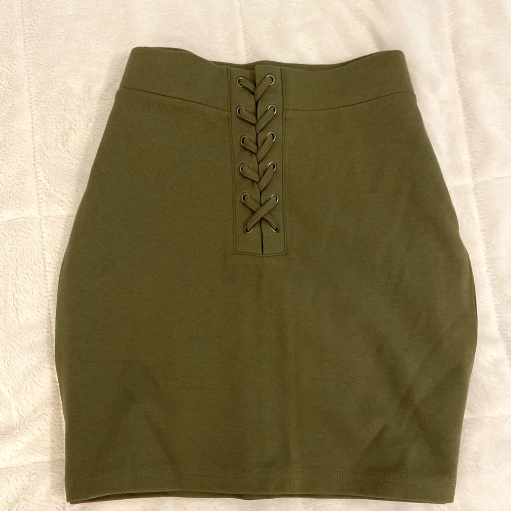 Mini skirt!!